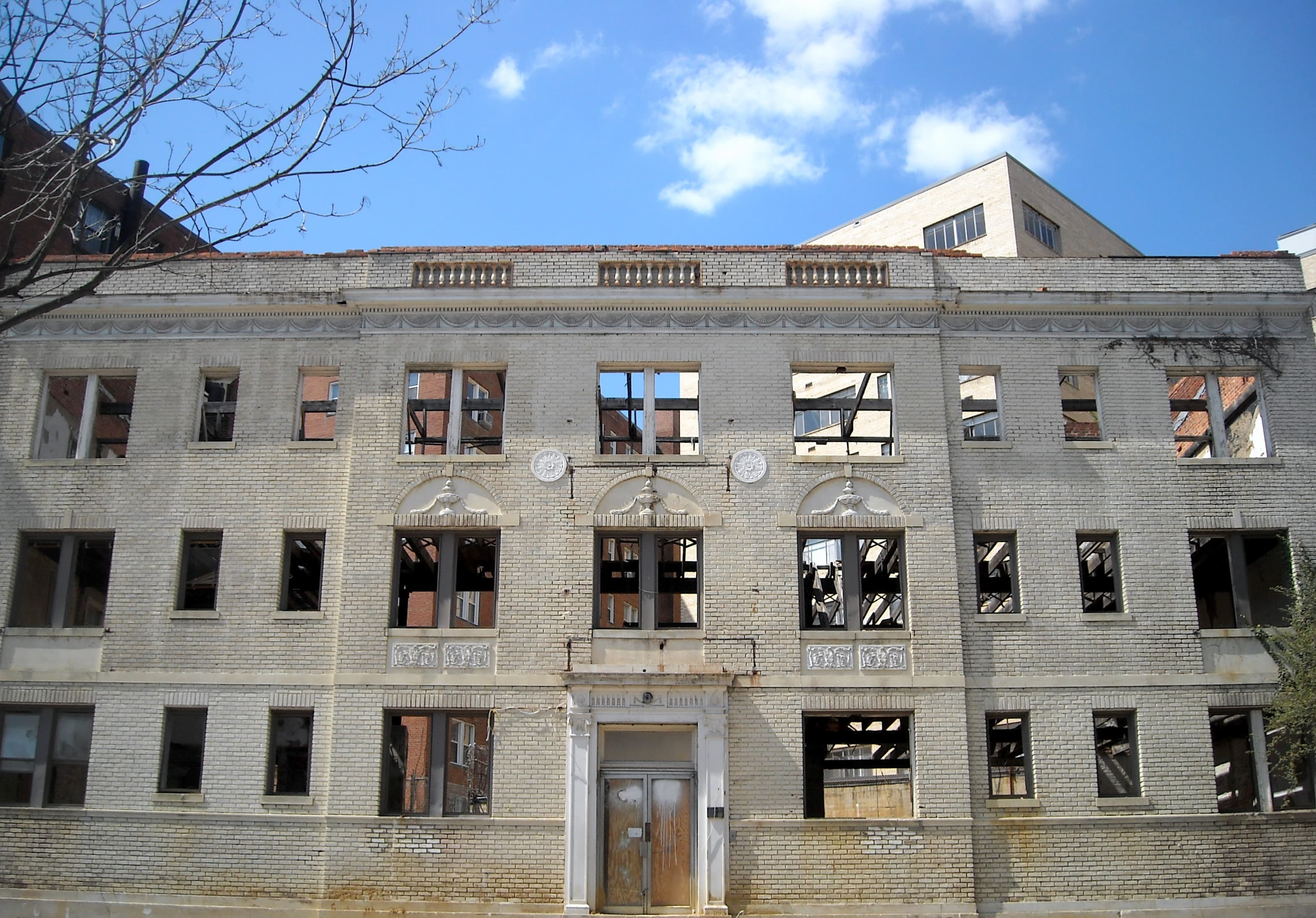 Adaptive reuse of urban structures as a driver of sustainable development goals: A systematic literature review
