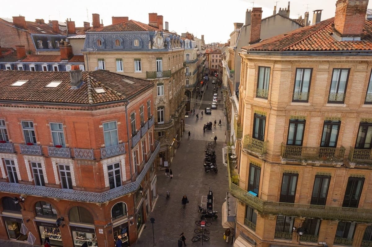 Encadrement des loyers à Toulouse : Piquemal promet, Moudenc refuse catégoriquement (Le Journal Toulousain)