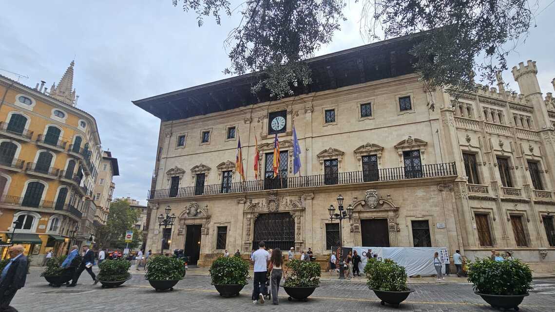Urbanismo autoriza seis nuevas viviendas de precio limitado con tres cambios de uso en Palma