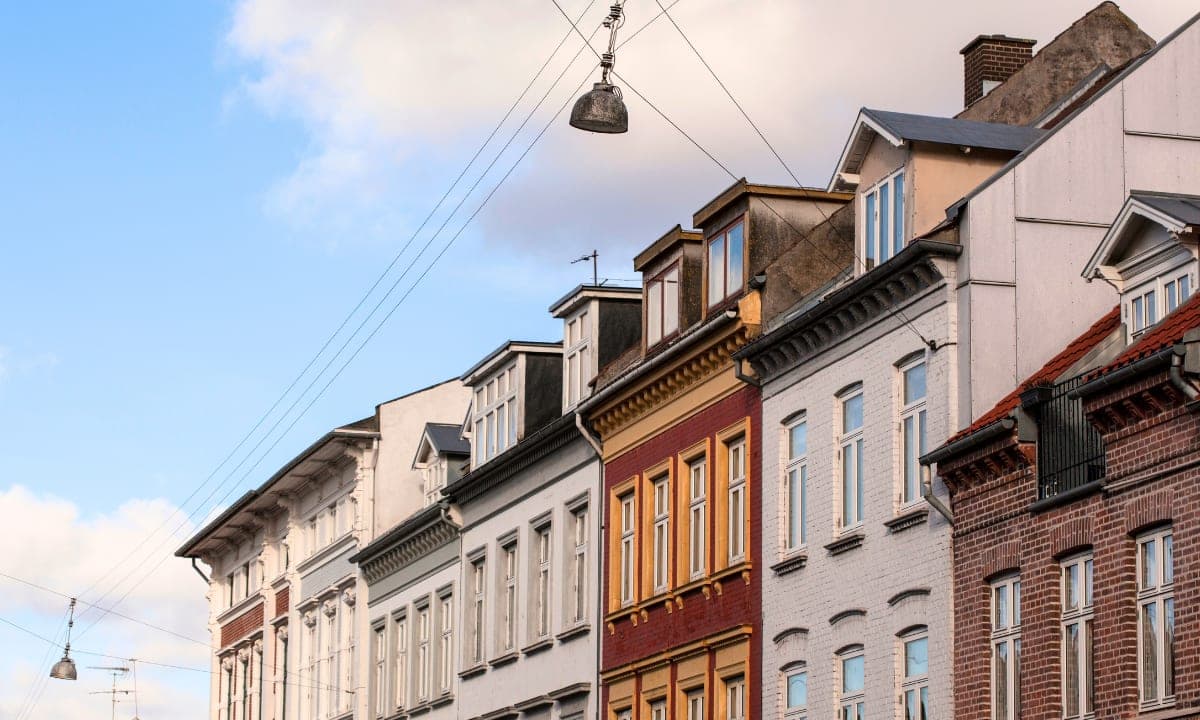 Partier vil bremse store huslejestigninger i Aarhus