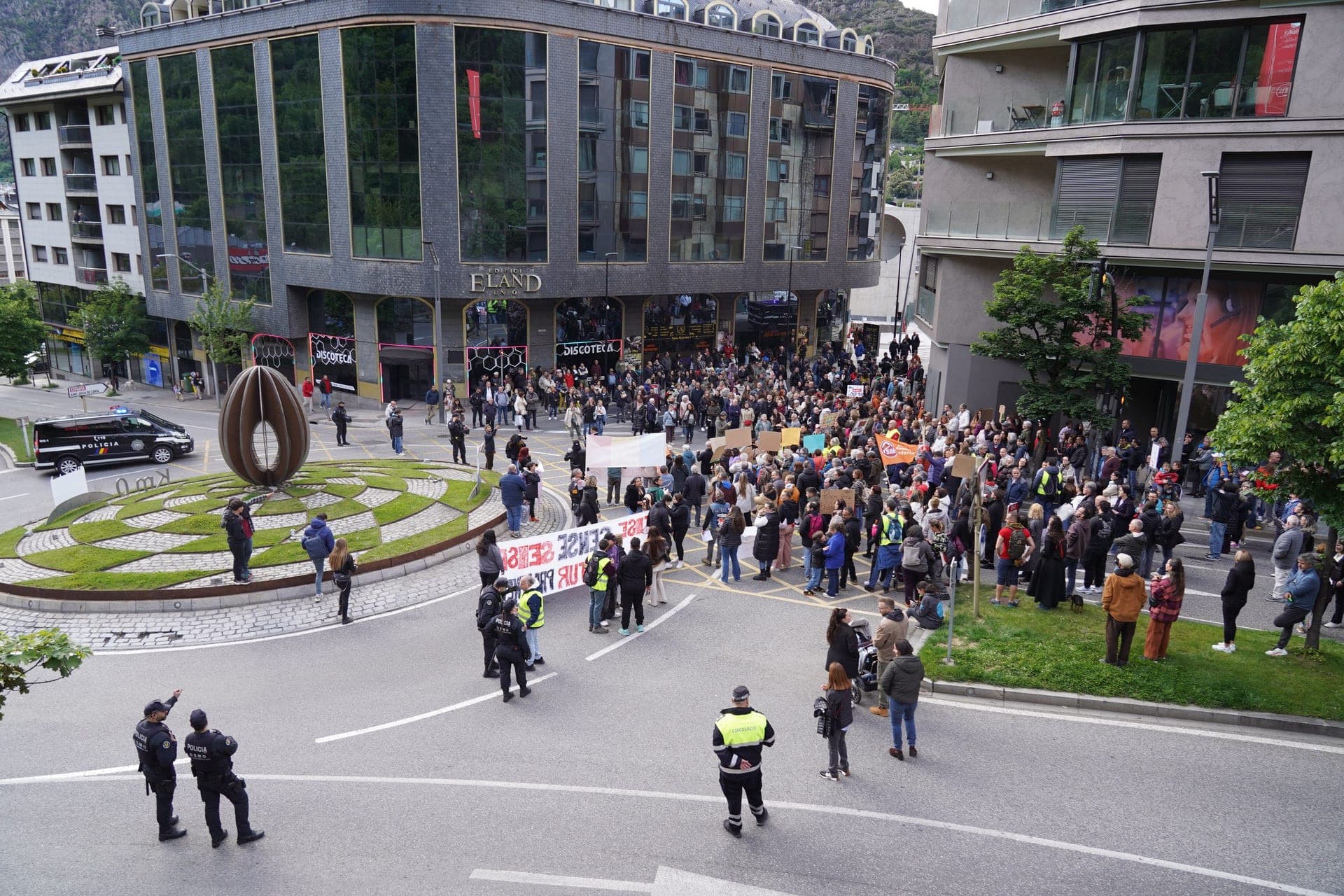 Andorra 'descongela' i surt al carrer a defensar l'habitatge
