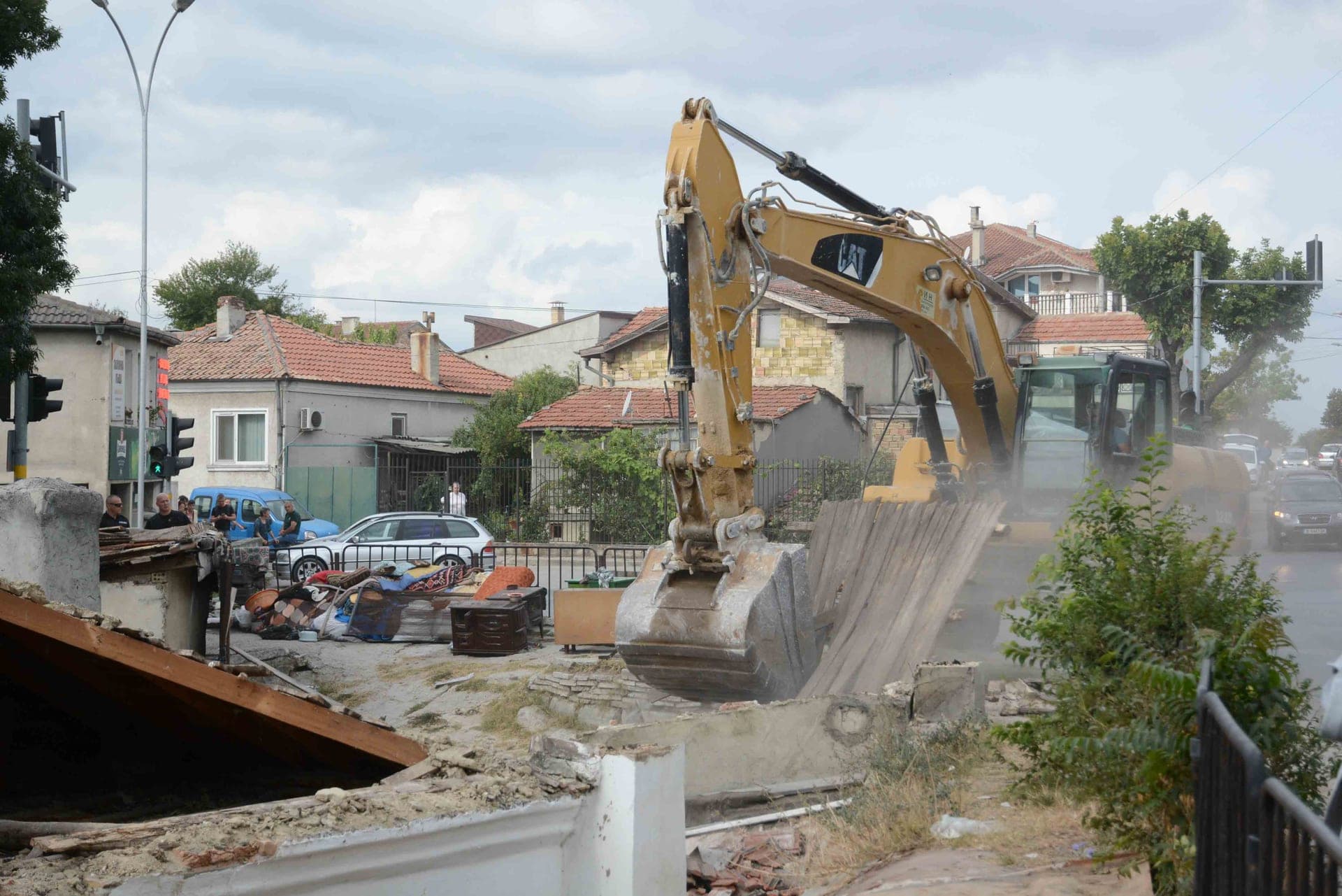 Roma housing demolition in Varna, Mladost district, Maksuda Roma neighborhood