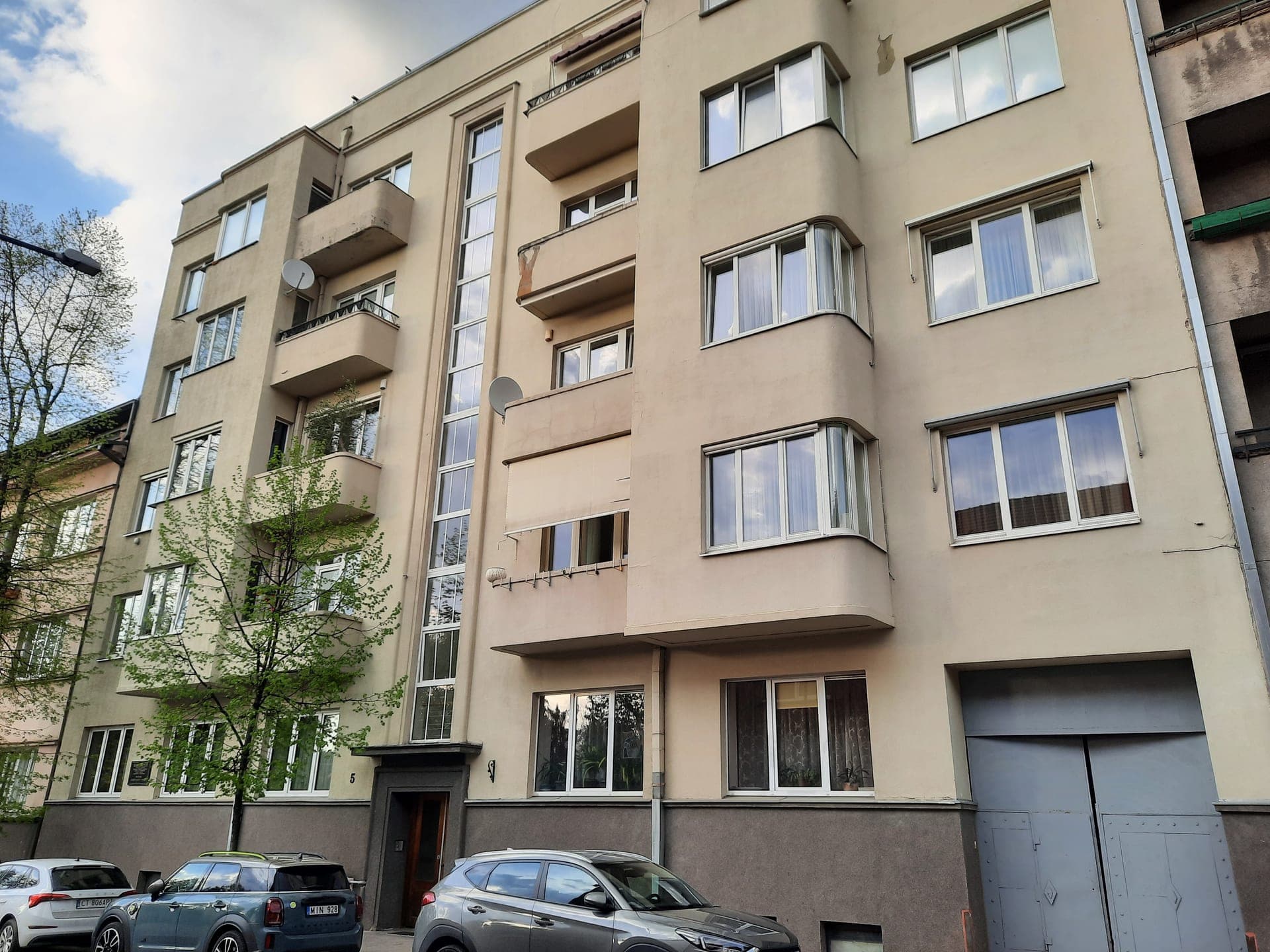 Cooperative residential house Butas (Trakų g. 5)