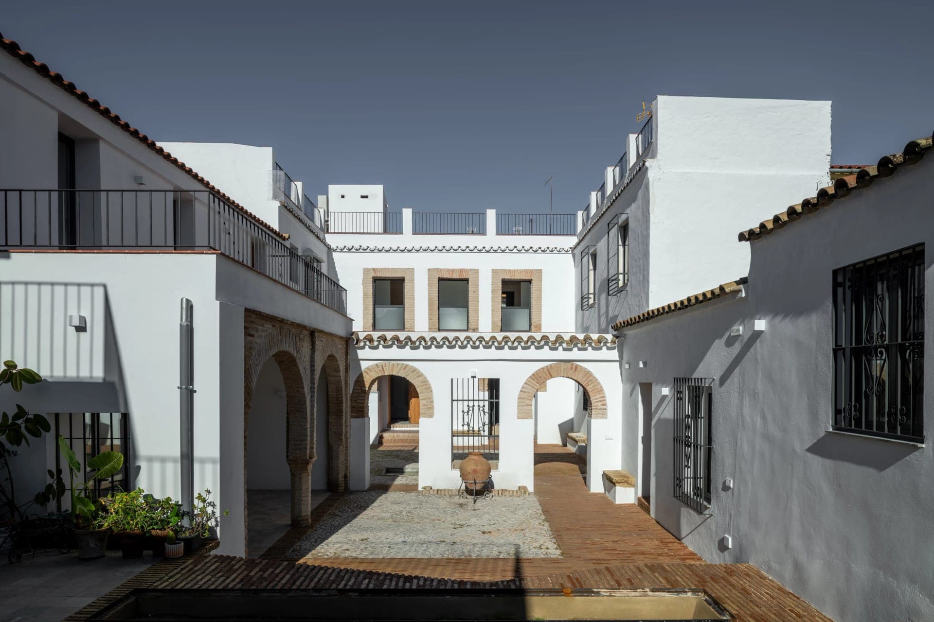 PAX Patios de la Axerquía: rehabilitación de casas-patio vacías a través de procesos cooperativos (revista PH, IAPH)